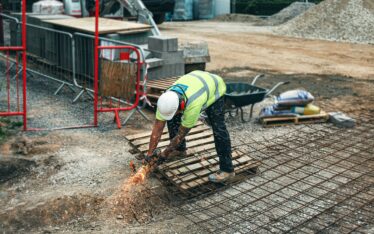 Bookkeeping for tradies - man working on site