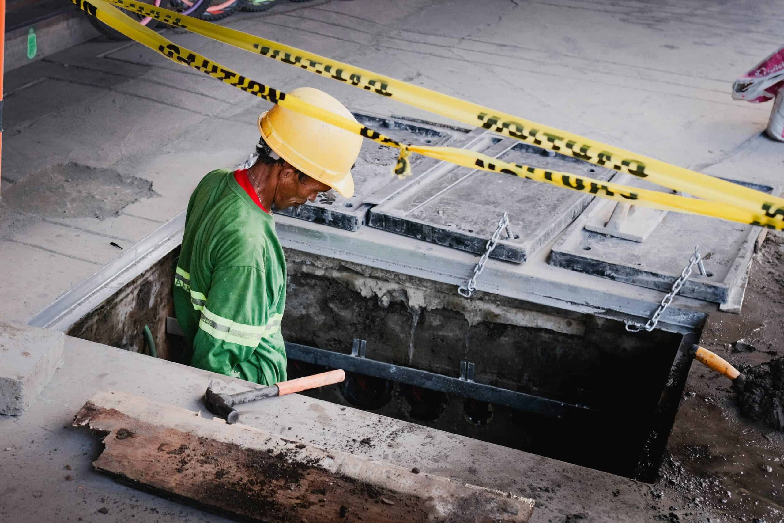 tradies accountant - tax for tradies. man on worksite